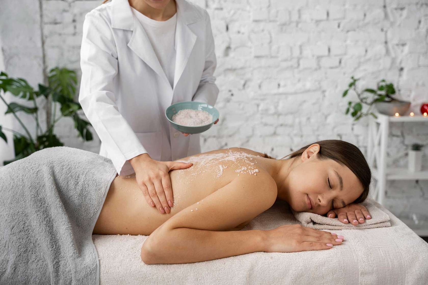 Hydrotherapy & Body Scrub by Onnie